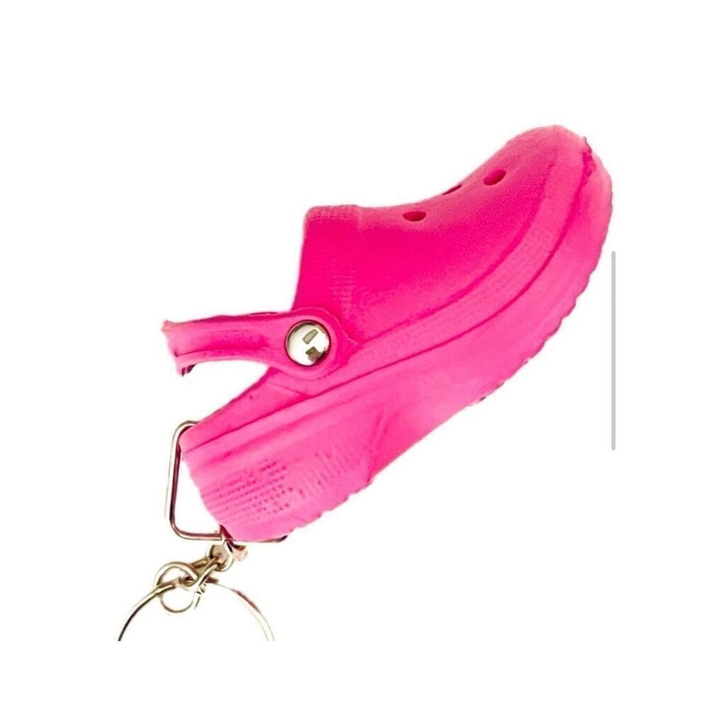 NWT Gorgeous Hot Pink Plastic & Silver hardware Metal Sandals Keyring Key holder